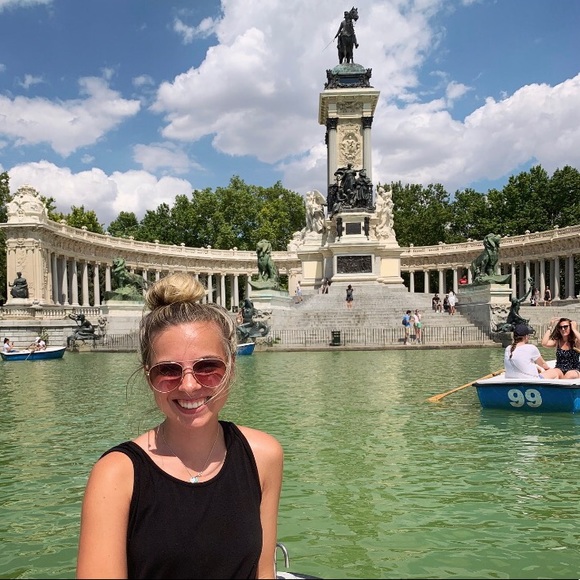 Meet The Posher 💚💛 - Picture 3 of 6